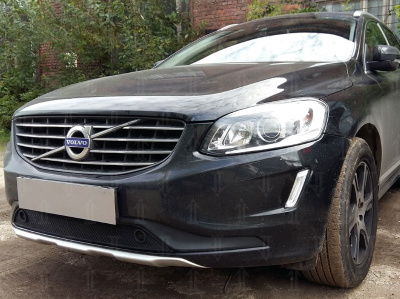 Volvo XC60 (14–) Защита радиатора, чёрная (с парктроником)